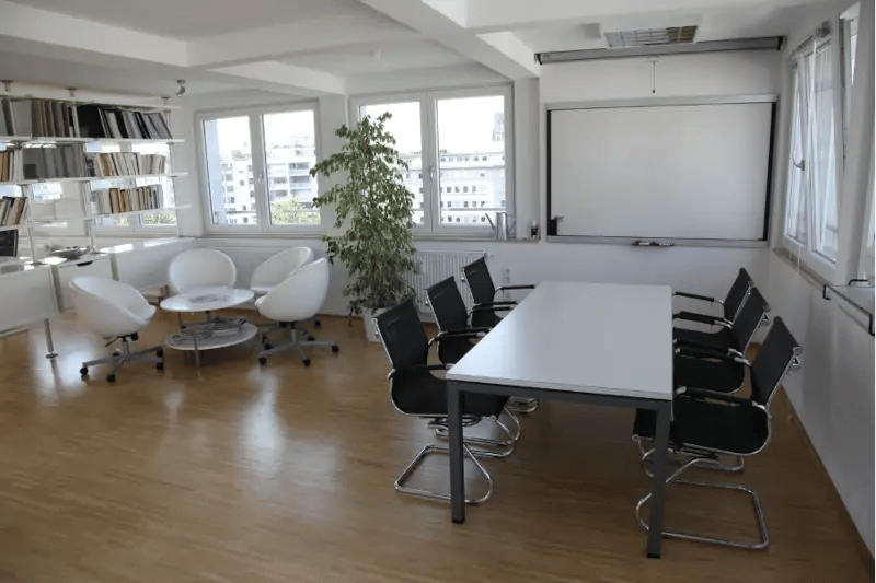 Altes Büro empower