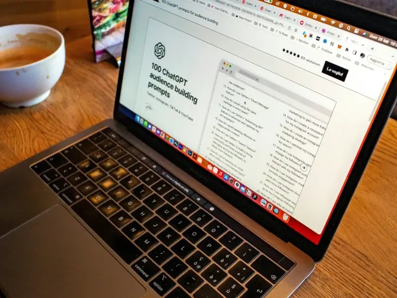 ChatGPT am Laptop