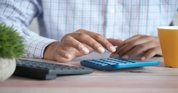 Communication under cost pressure