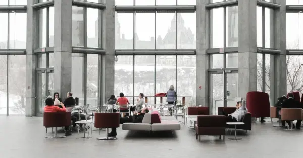 Brand Integrity in Microsoft 365: Starke Marken beginnen im Arbeitsalltag
