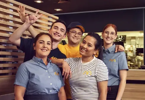 Mitarbeitende McDonald's Mitarbeitende McDonald's